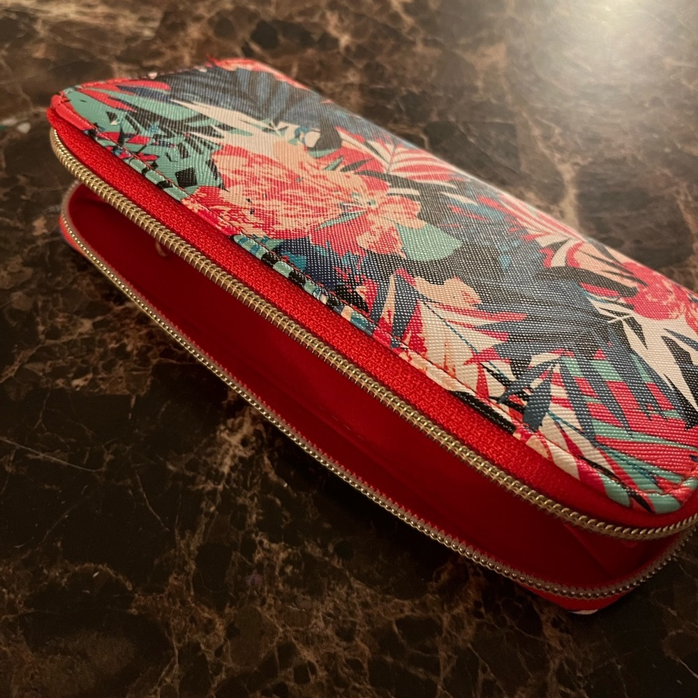 APT.9 wallet